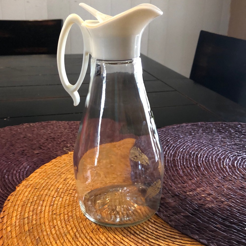 Vintage Log Cabin Eagle syrup decanter dispenser.